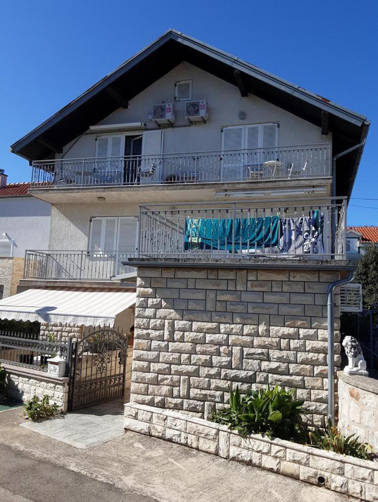 Primasrima Apartments Водице Екстер'єр фото