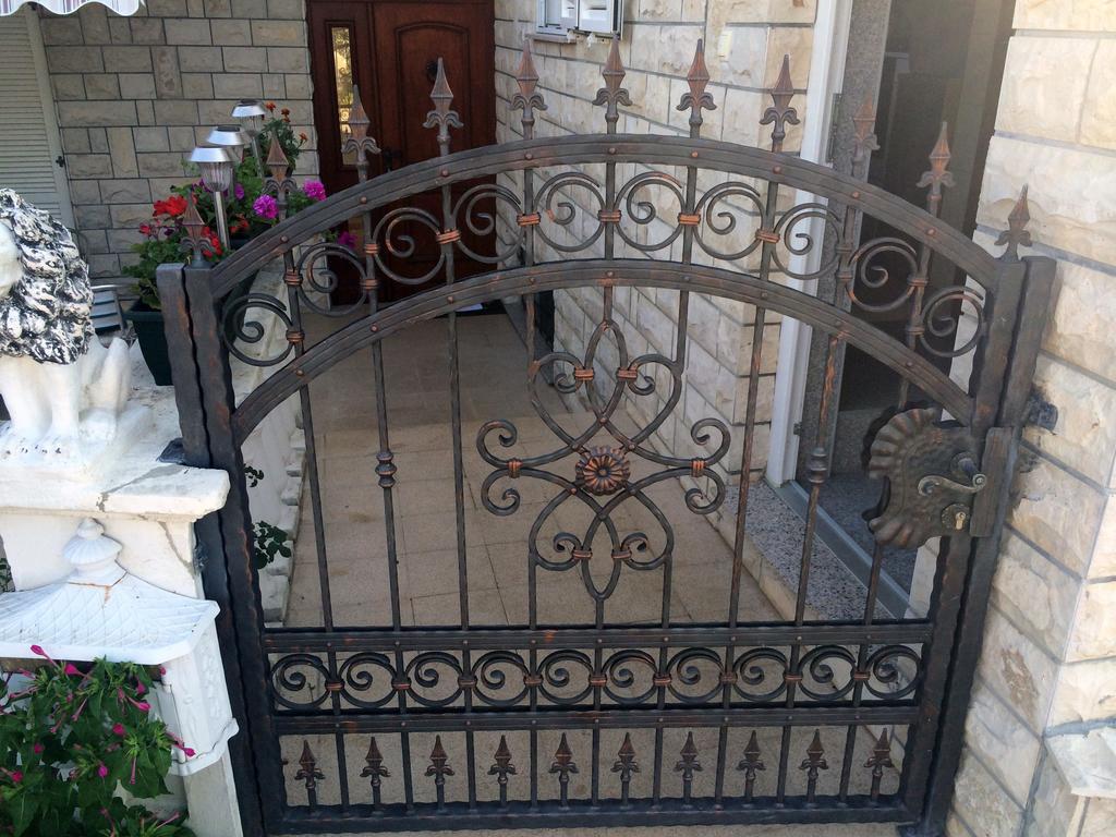 Primasrima Apartments Водице Екстер'єр фото